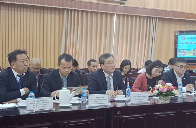 中方代表團(tuán)。圖自越通社