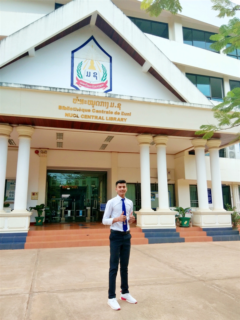 林納，柬埔寨人 老撾國立大學(xué)建筑學(xué)院建筑學(xué)專業(yè)